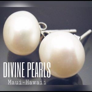 White freshwater Pearls Stud Earrings